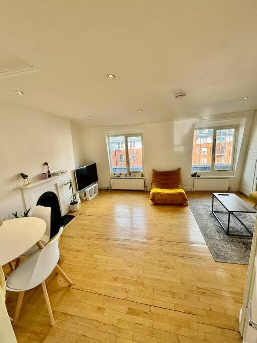 Victoria - 1 Bedroom Appartment 4 People London Bagian luar foto